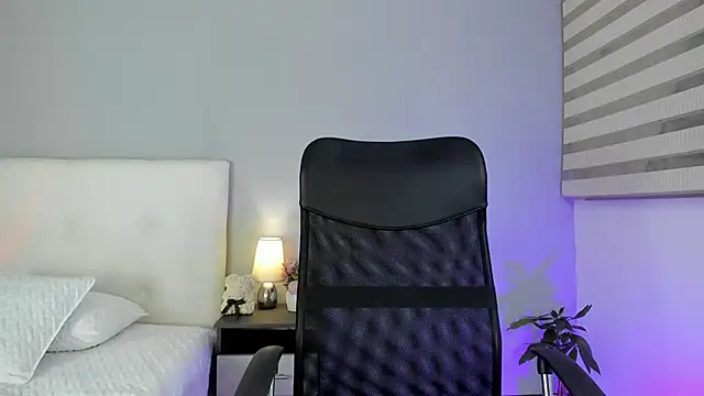 NataliaBuiles online show from February 7, 2:50 am