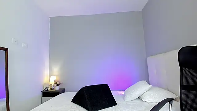 NataliaBuiles online show from March 12, 5:28 pm