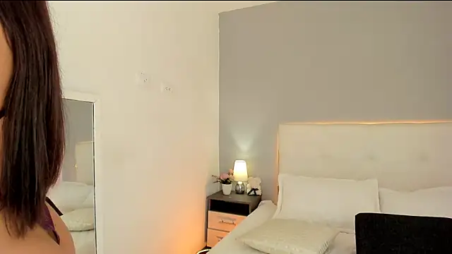 NataliaBuiles online show from June 21, 2:30 pm