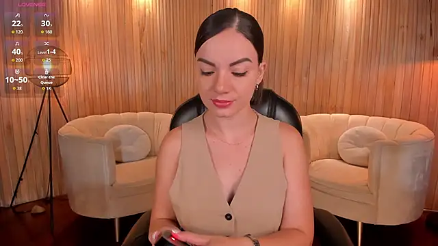 Snapshot of MorganHicks chatting on October 19, 5:35 pm MorganHicks online show from October 19, 5:35 pm