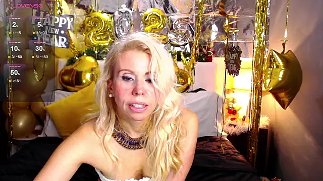 Snapshot of Luci_evans chatting on January 8, 5:37 am Luci evans online show from January 8, 5:37 am