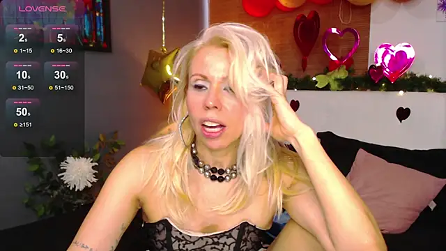 Snapshot of Luci_evans chatting on February 27, 7:04 pm Luci evans online show from February 27, 7:04 pm