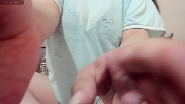 Snapshot of latinfemale chatting on February 7, 1:36 am latinfemale online show from February 7, 1:36 am