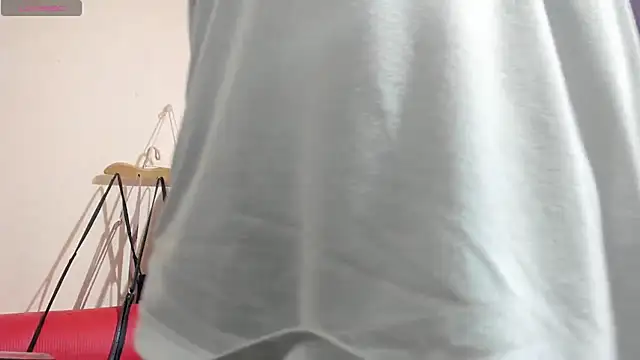 Snapshot of latinfemale chatting on March 5, 4:34 am latinfemale online show from March 5, 4:34 am