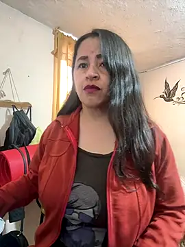 Snapshot of latinfemale chatting on October 12, 9:47 pm latinfemale online show from October 12, 9:47 pm