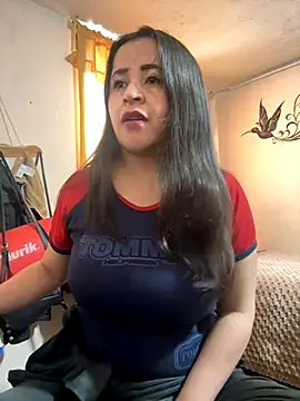 latinfemale online show from October 17, 8:33 pm