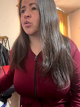 Snapshot of latinfemale chatting on October 23, 8:07 pm latinfemale online show from October 23, 8:07 pm