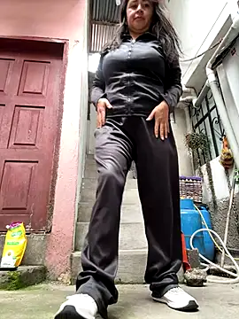 Snapshot of latinfemale chatting on November 13, 4:28 pm latinfemale online show from November 13, 4:28 pm