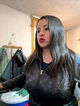 Snapshot of latinfemale chatting on December 18, 7:09 pm latinfemale online show from December 18, 7:09 pm