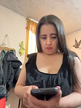 Snapshot of latinfemale chatting on May 12, 8:06 pm latinfemale online show from May 12, 8:06 pm