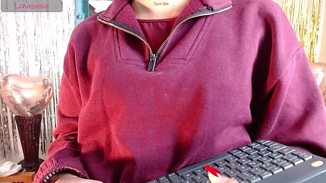 DestinyHills online show from February 24, 12:05 pm