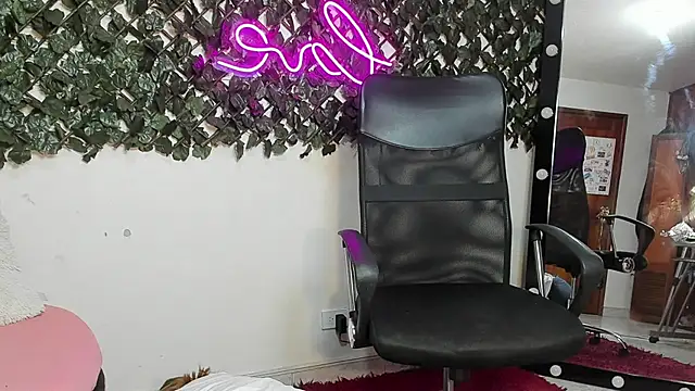 DestinyHills online show from January 19, 12:09 pm