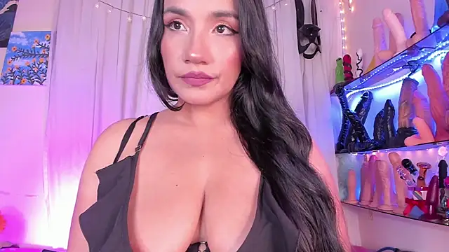 Snapshot of christymilkk chatting on December 27, 10:59 pm christymilkk online show from December 27, 10:59 pm