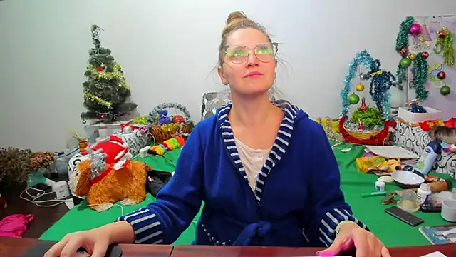 Snapshot of IamYourNarcotic chatting on January 6, 2:25 pm IamYourNarcotic online show from January 6, 2:25 pm