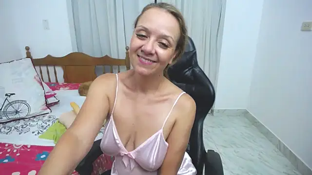 yeslluisa online show from March 1, 12:28 am