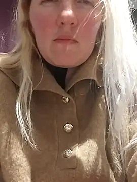 Snapshot of Mllesha74000 chatting on February 13, 7:32 pm Mllesha74000 online show from February 13, 7:32 pm