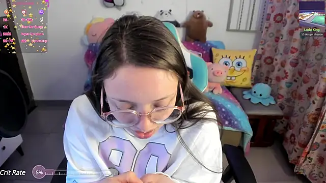 Snapshot of linda-schmidt chatting on February 2, 4:37 am linda-schmidt online show from February 2, 4:37 am