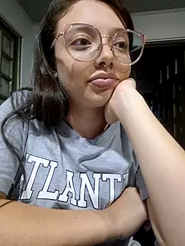 Snapshot of linda-schmidt chatting on November 14, 3:38 am linda-schmidt online show from November 14, 3:38 am