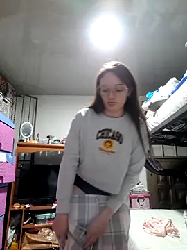 Snapshot of linda-schmidt chatting on November 28, 4:15 am linda-schmidt online show from November 28, 4:15 am