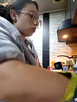 linda-schmidt online show from February 2, 2:54 am