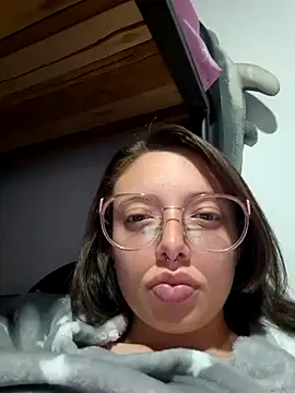 linda-schmidt online show from May 26, 10:50 pm