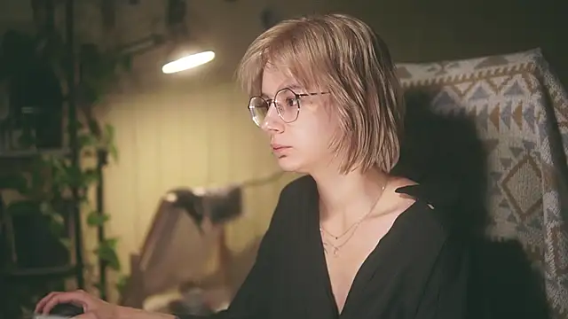alyssa sweet online show from June 16, 4:48 am
