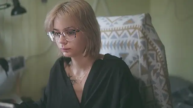 alyssa sweet online show from June 26, 5:45 am