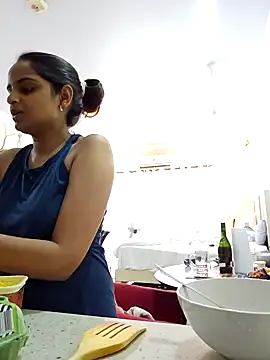 Snapshot of DirtySnowball69 chatting on December 11, 11:08 am DirtySnowball69 online show from December 11, 11:08 am