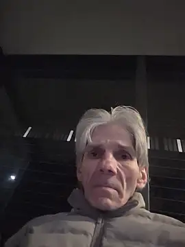 Snapshot of InMeinenMund chatting on May 18, 9:53 pm InMeinenMund online show from May 18, 9:53 pm
