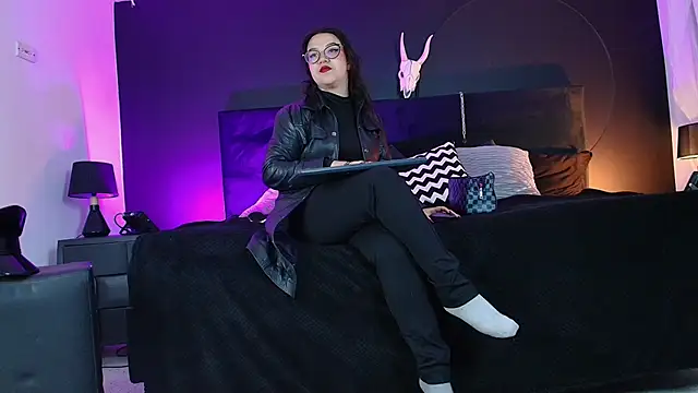  Jade 16 online show from September 16, 11:55 am