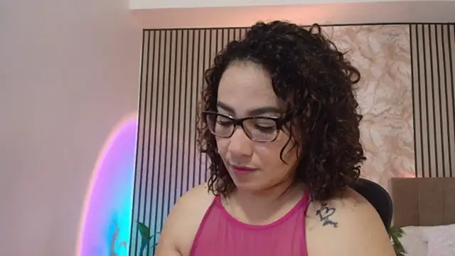 JuliRamirez online show from July 25, 12:47 pm