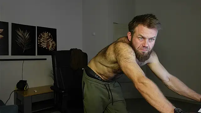 Snapshot of Tommy_Burnz chatting on November 17, 6:14 pm Tommy Burnz online show from November 17, 6:14 pm