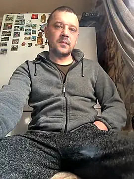 Snapshot of DanielOhCool chatting on February 26, 7:31 am DanielOhCool online show from February 26, 7:31 am