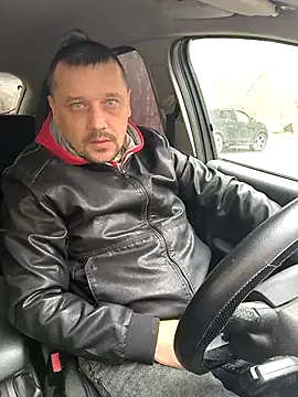 Snapshot of DanielOhCool chatting on March 4, 9:29 am DanielOhCool online show from March 4, 9:29 am