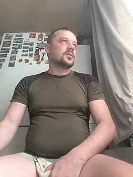 Snapshot of DanielOhCool chatting on March 13, 7:31 am DanielOhCool online show from March 13, 7:31 am