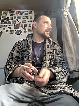 DanielOhCool online show from February 18, 8:10 am