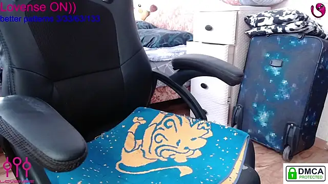 Snapshot of sweet_cute_cat chatting on February 13, 8:38 am sweet cute cat online show from February 13, 8:38 am