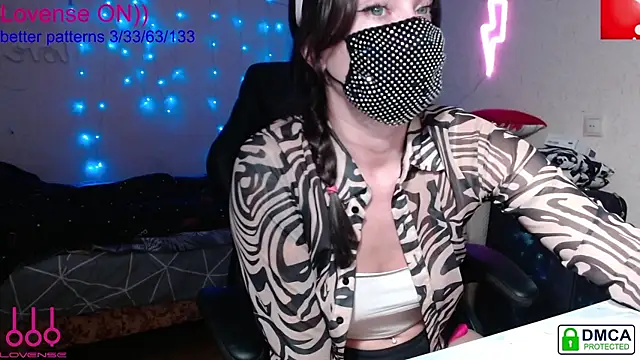 Snapshot of sweet_cute_cat chatting on March 16, 8:10 am sweet cute cat online show from March 16, 8:10 am