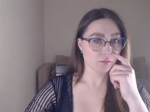 Snapshot of marishaarimova chatting on October 26, 3:51 pm marishaarimova online show from October 26, 3:51 pm