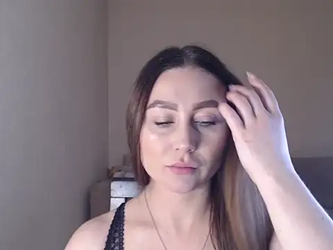 Snapshot of marishaarimova chatting on November 27, 1:51 am marishaarimova online show from November 27, 1:51 am