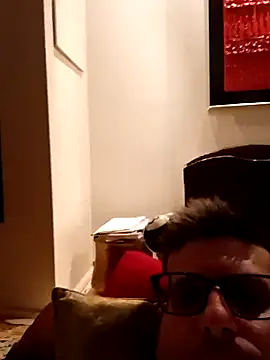 Snapshot of dario84rozz chatting on April 11, 2:21 pm dario84rozz online show from April 11, 2:21 pm