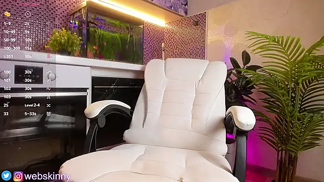 Snapshot of Top_Skinny chatting on November 22, 3:11 pm Top Skinny online show from November 22, 3:11 pm