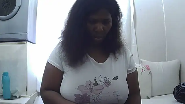 Snapshot of Delicioussexy chatting on October 9, 5:05 am Delicioussexy online show from October 9, 5:05 am