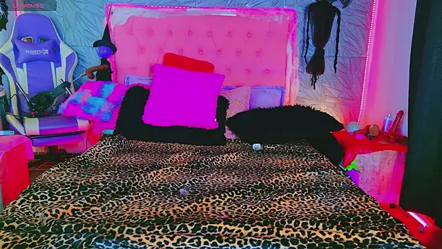 macasweet online show from October 22, 9:20 am