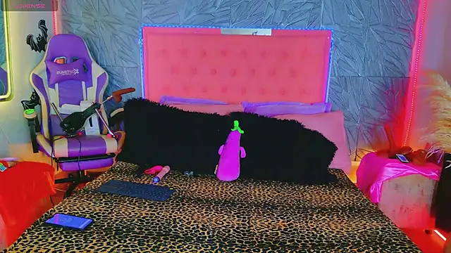 macasweet online show from December 1, 9:09 pm