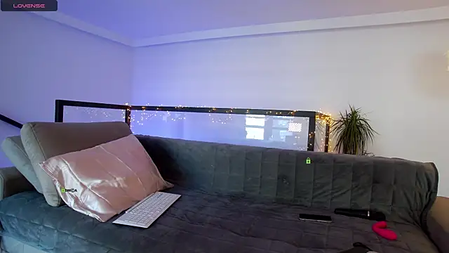 ibiddi online show from January 24, 1:25 pm