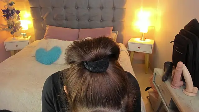  Abril W online show from November 27, 11:51 pm