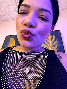 valerie lya online show from November 1, 8:11 pm