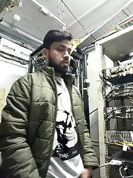 Snapshot of rocky301m chatting on December 17, 8:15 pm rocky301m online show from December 17, 8:15 pm