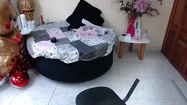 Snapshot of NicoleSantana chatting on July 10, 9:06 pm NicoleSantana online show from July 10, 9:06 pm